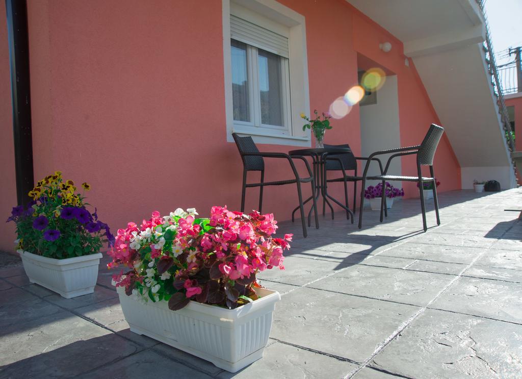 Apartments Tila Τρέμπινιε Εξωτερικό φωτογραφία