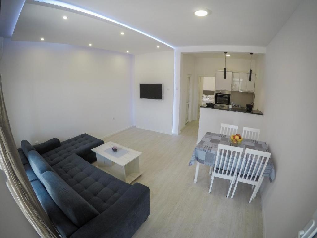 Apartments Tila Τρέμπινιε Εξωτερικό φωτογραφία