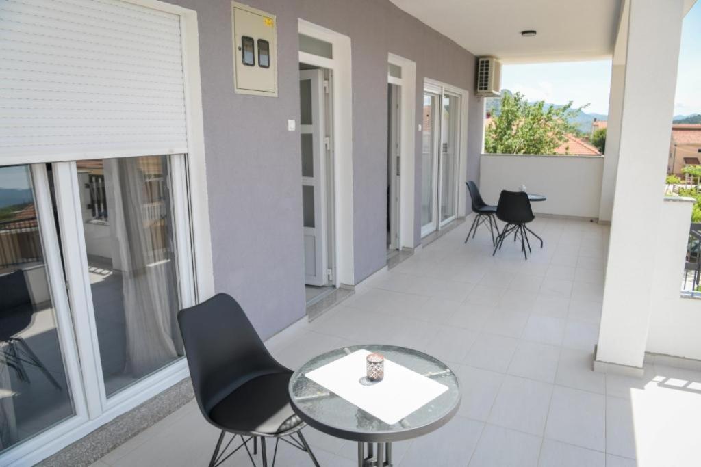 Apartments Tila Τρέμπινιε Εξωτερικό φωτογραφία